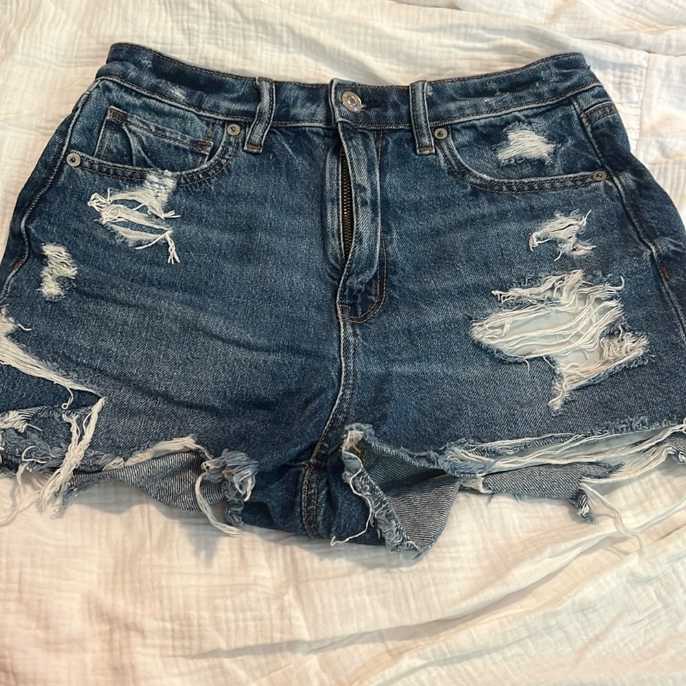 American eagle mom short